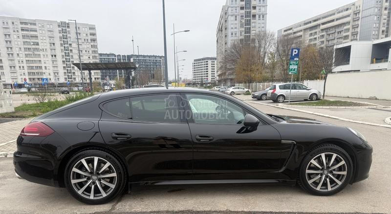 Porsche Panamera 