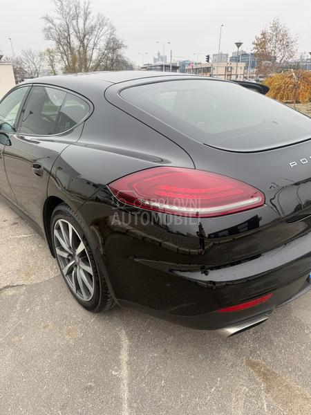 Porsche Panamera 
