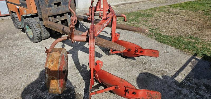 IMT Plugovi 2 i 3 brazde