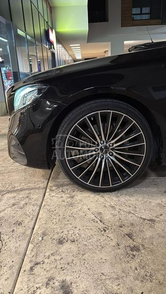 Mercedes Benz E 220 AMG