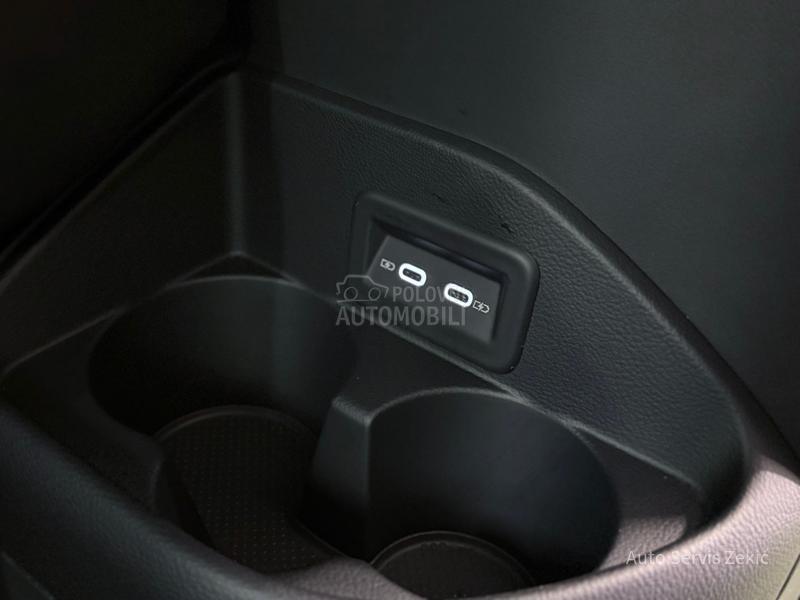 Volkswagen Multivan T6.1 2.0TDI DSG HIGHLINE