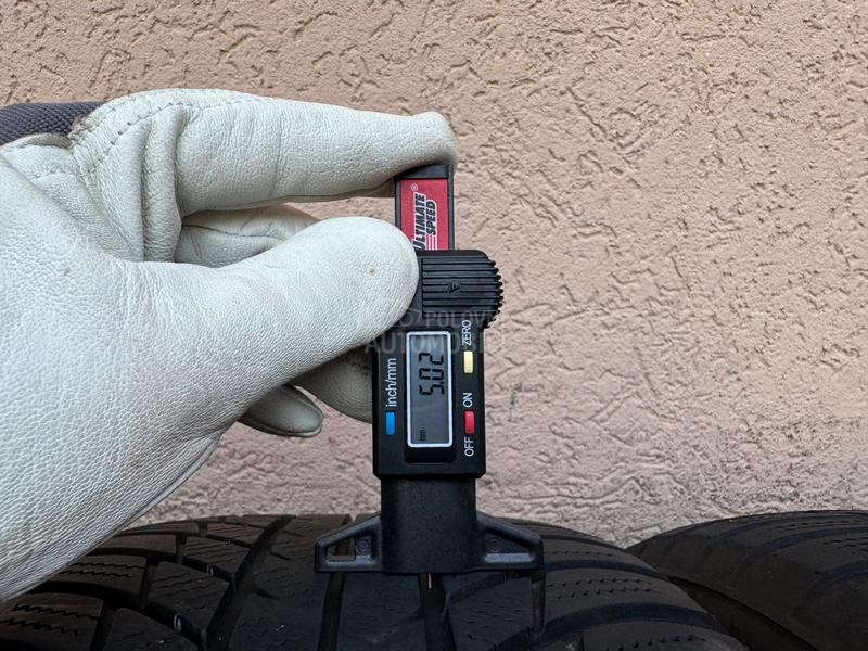 Bridgestone 215/55 R17 Zimska