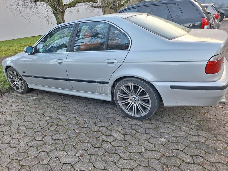BMW 530 3000