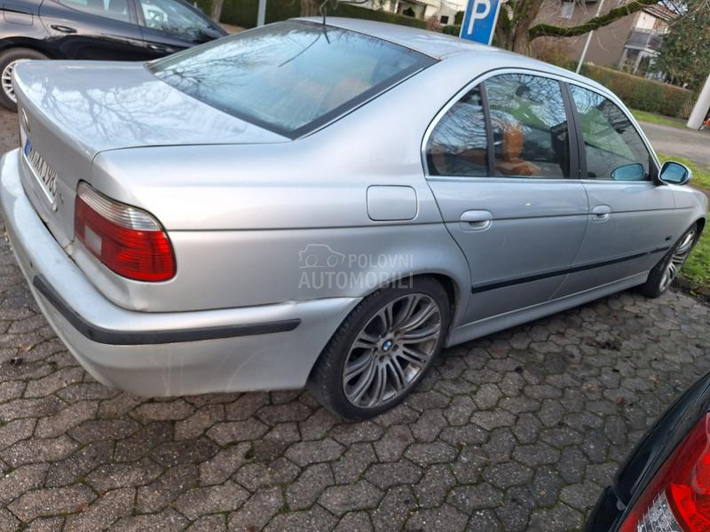 BMW 530 3000