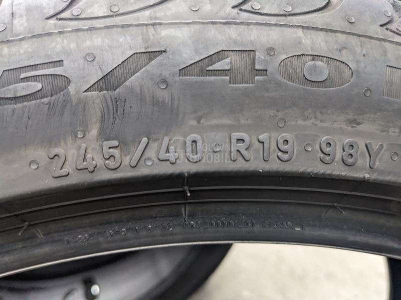 Pirelli 245/40 R19 Letnja