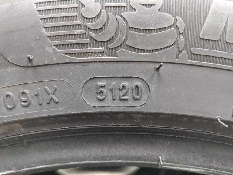 Michelin 215/55 R17 Letnja