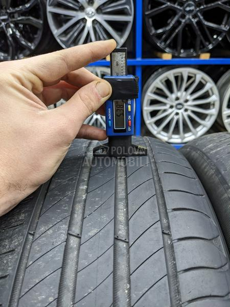 Michelin 215/55 R17 Letnja