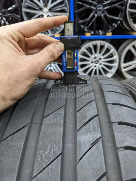 Kumho 245/35 R20 Letnja