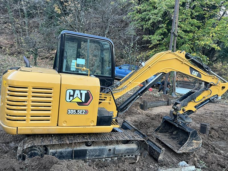 CAT E2 305.5
