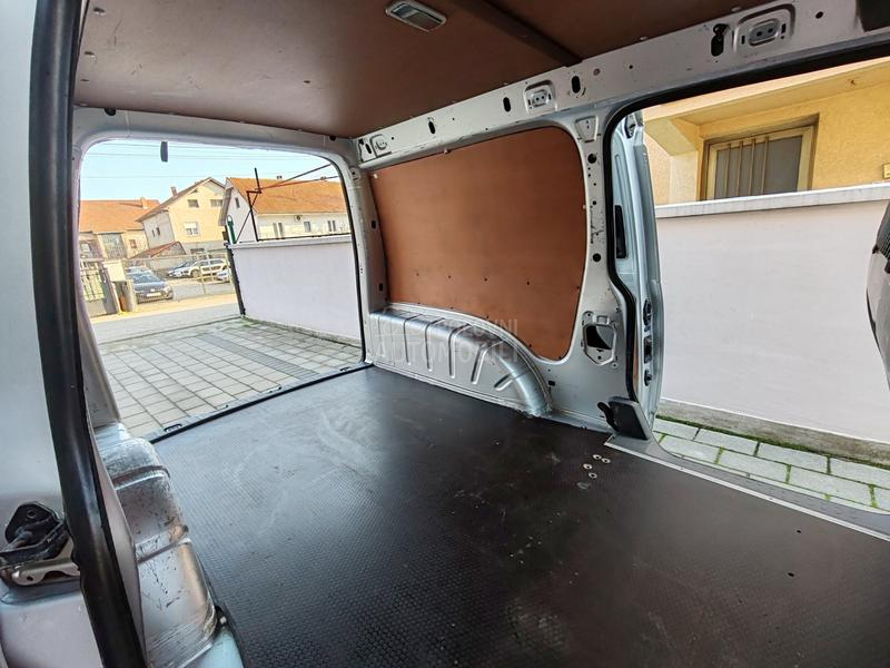 Volkswagen Caddy Maxi 2.0 metan