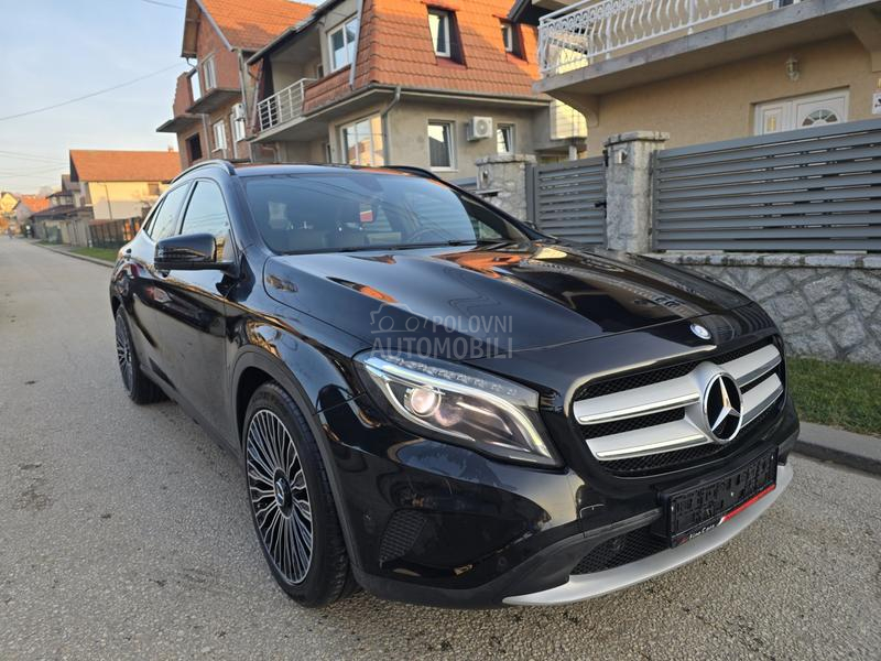 Mercedes Benz GLA 180 Edition Ambition
