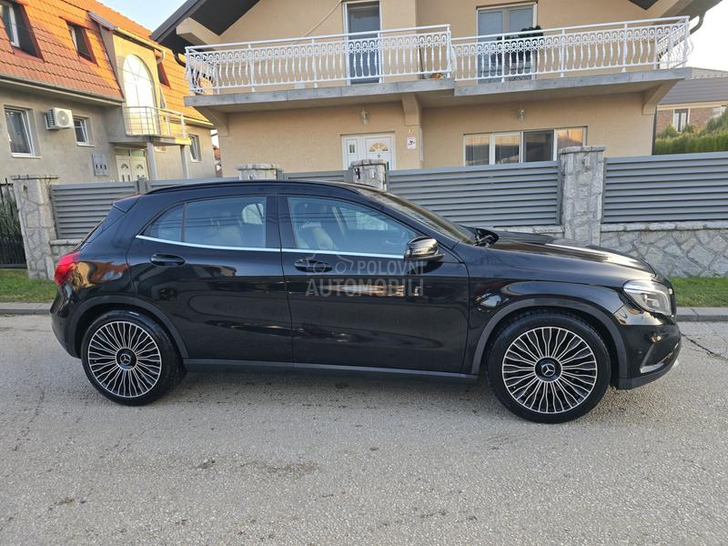 Mercedes Benz GLA 180 Edition Ambition