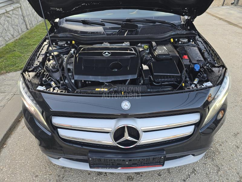 Mercedes Benz GLA 180 Edition Ambition