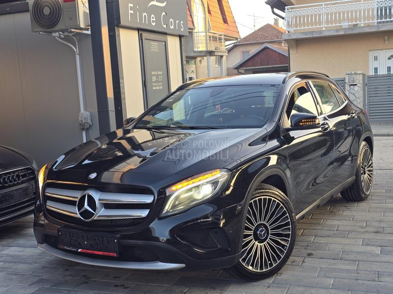 Mercedes Benz GLA 180 Edition Ambition