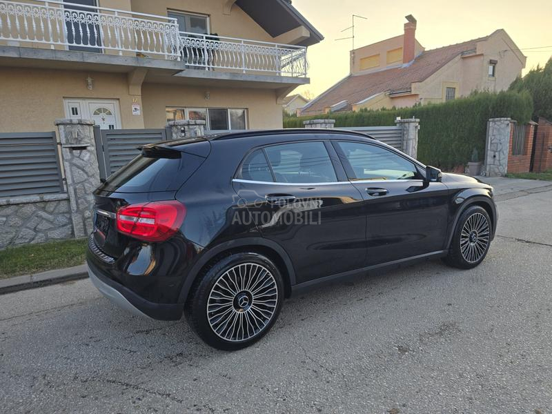 Mercedes Benz GLA 180 Edition Ambition