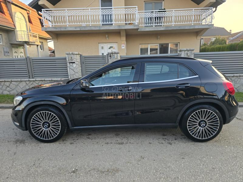 Mercedes Benz GLA 180 Edition Ambition