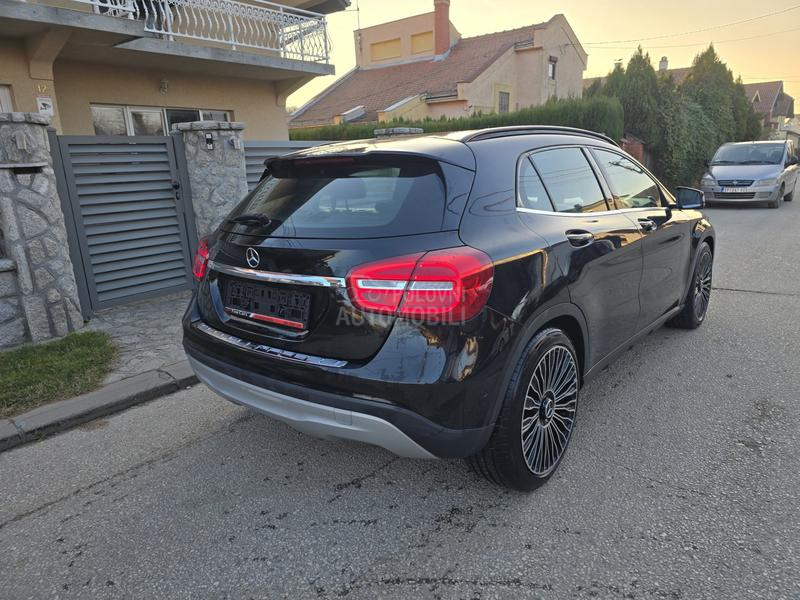 Mercedes Benz GLA 180 Edition Ambition