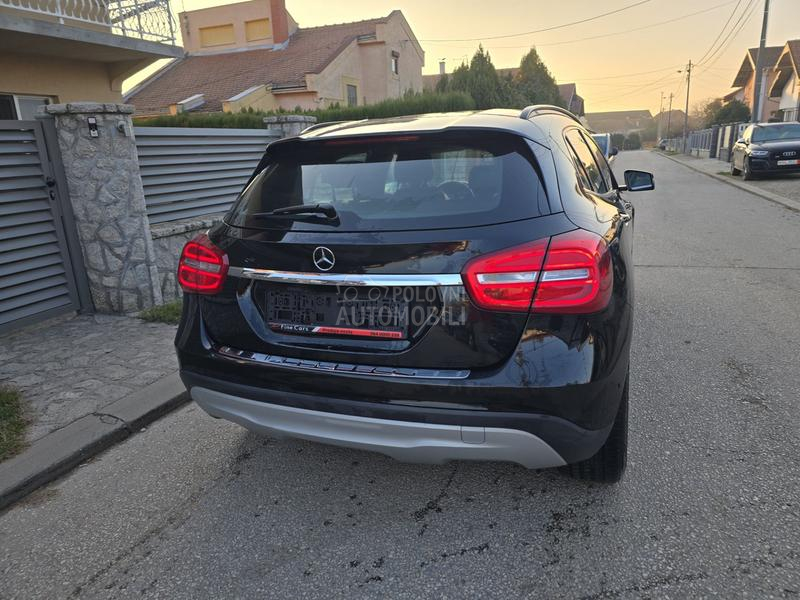 Mercedes Benz GLA 180 Edition Ambition