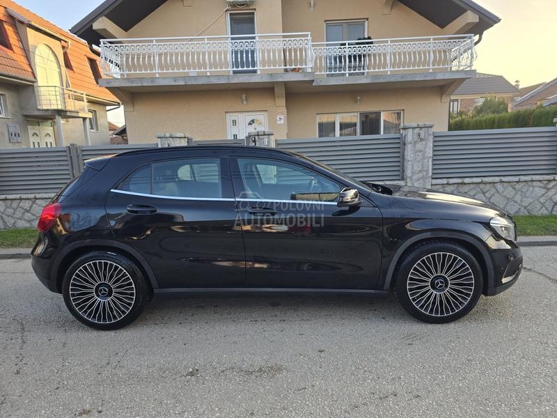 Mercedes Benz GLA 180 Edition Ambition