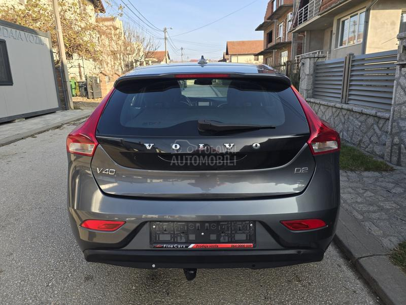 Volvo V40 1.6 D2 MOMENTUM