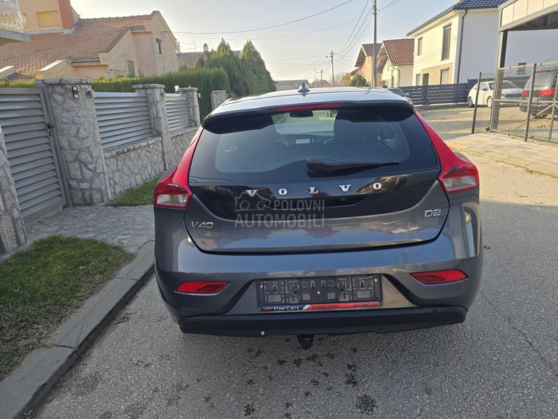 Volvo V40 1.6 D2 MOMENTUM