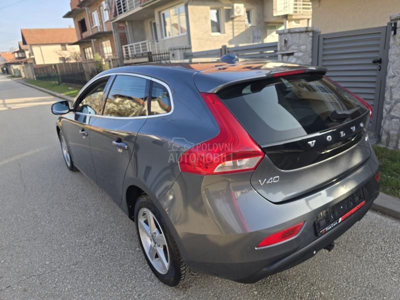 Volvo V40 1.6 D2 MOMENTUM