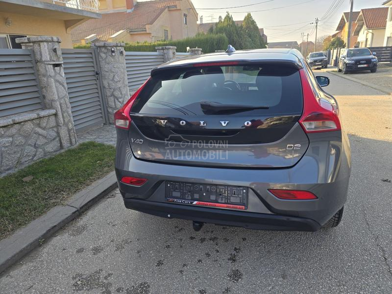 Volvo V40 1.6 D2 MOMENTUM