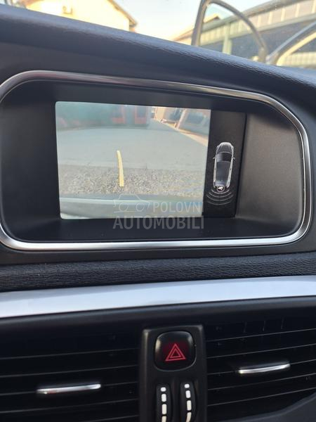 Volvo V40 1.6 D2 MOMENTUM