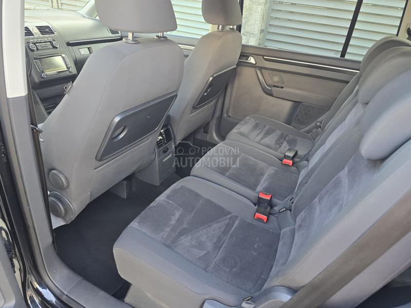 Volkswagen Touran 2.0 TDI 7 SED