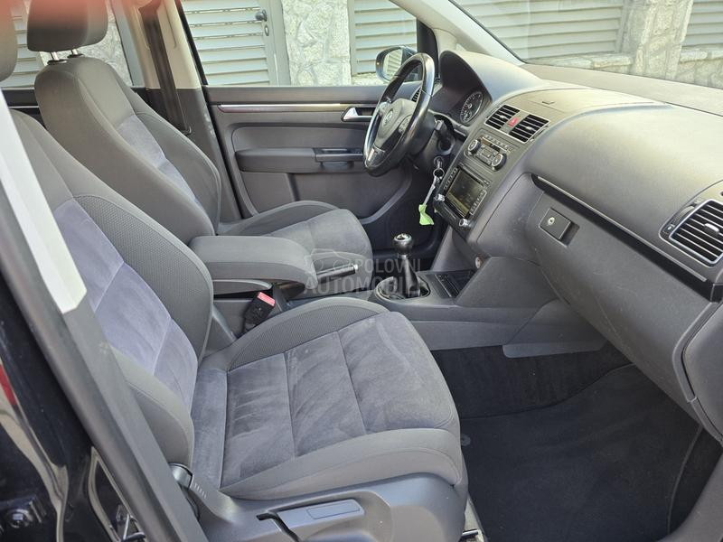 Volkswagen Touran 2.0 TDI 7 SED