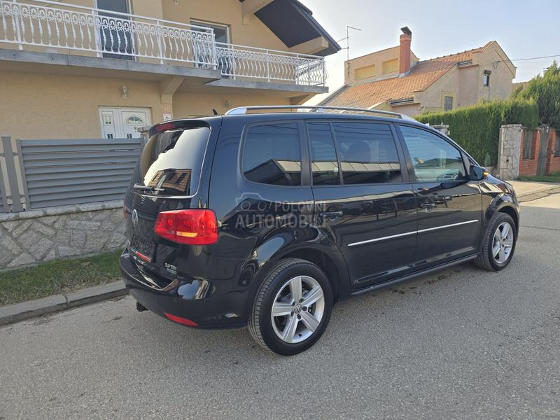 Volkswagen Touran 2.0 TDI 7 SED