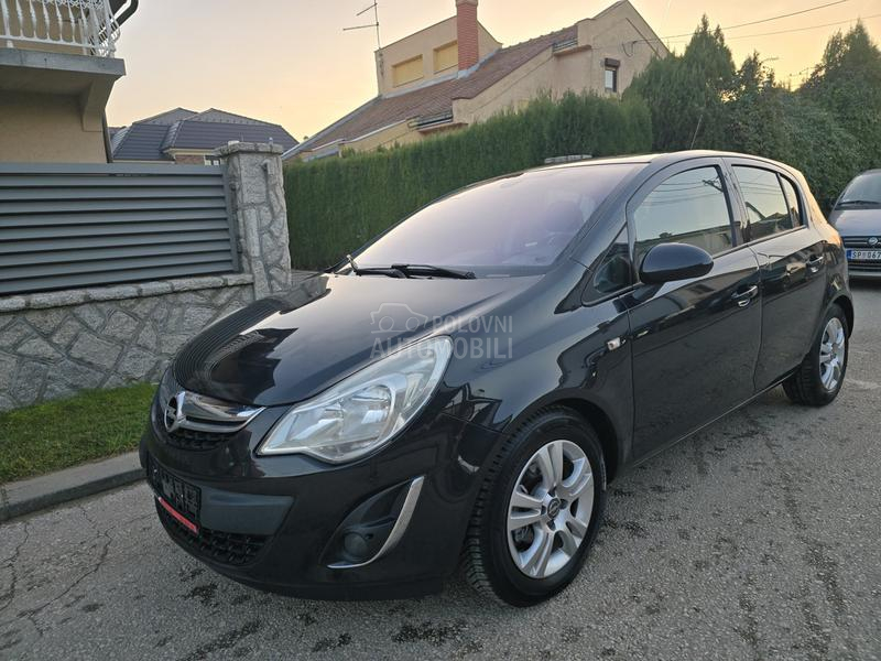 Opel Corsa D 1.3 mjt COSMO