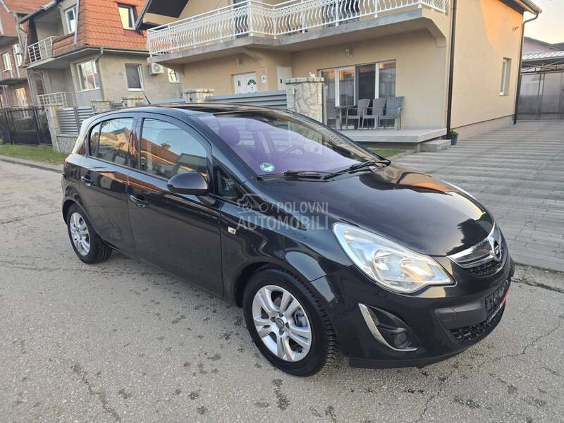 Opel Corsa D 1.3 mjt COSMO