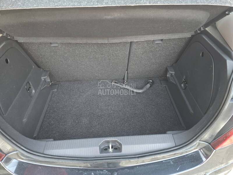 Opel Corsa D 1.3 mjt COSMO