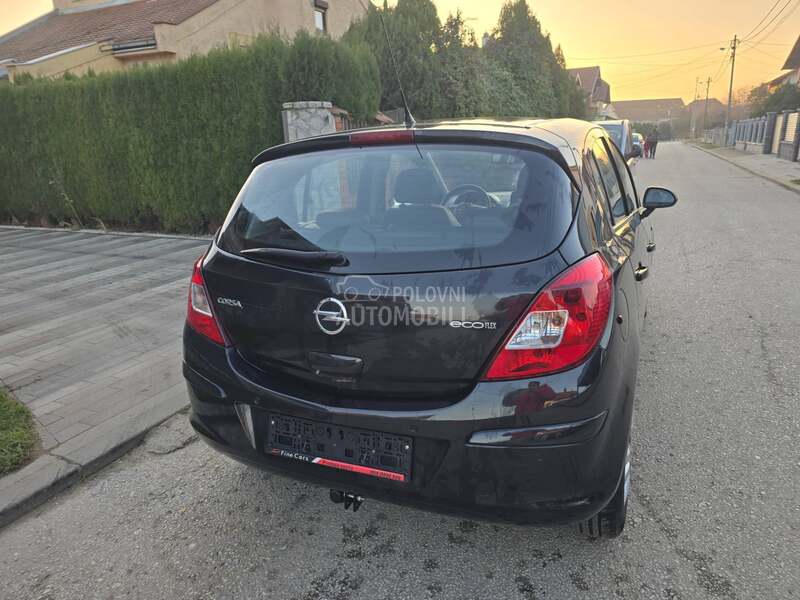 Opel Corsa D 1.3 mjt COSMO