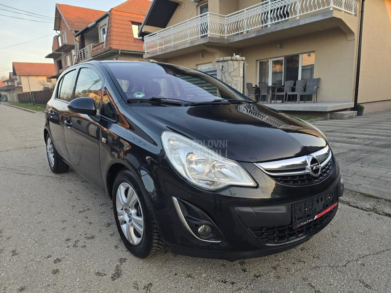 Opel Corsa D 1.3 mjt COSMO