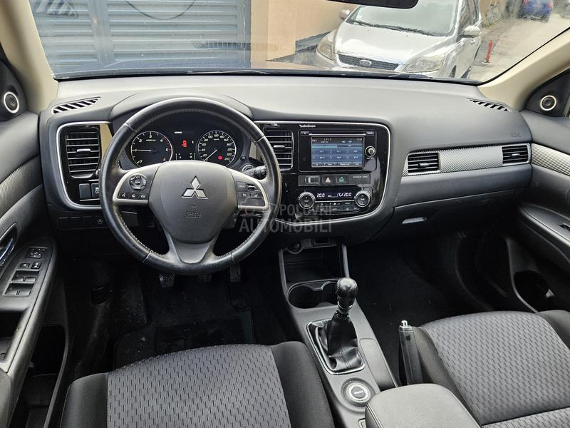 Mitsubishi Outlander 