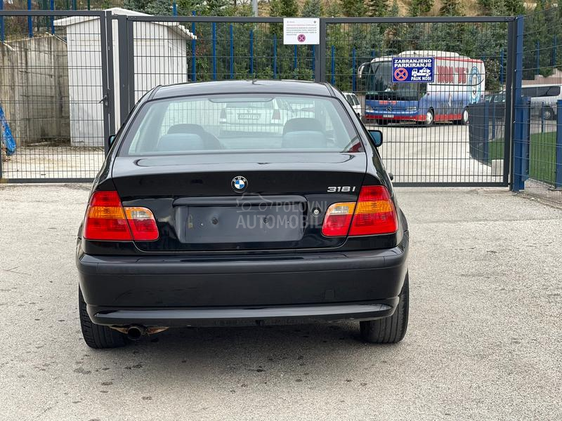 BMW 318 