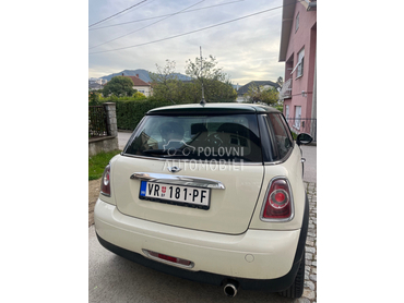 MINI Cooper 1.6