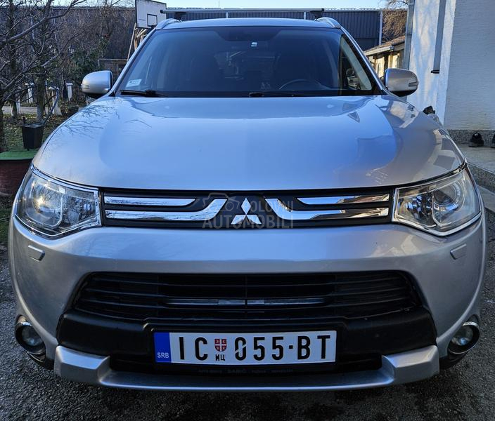 Mitsubishi Outlander 