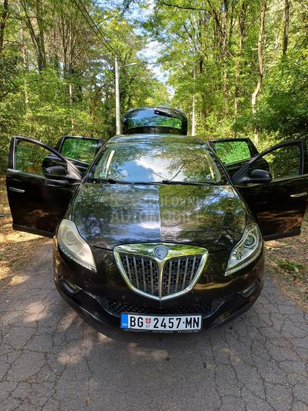 Lancia Delta 1.4 TJET