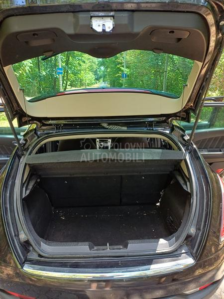 Lancia Delta 1.4 TJET