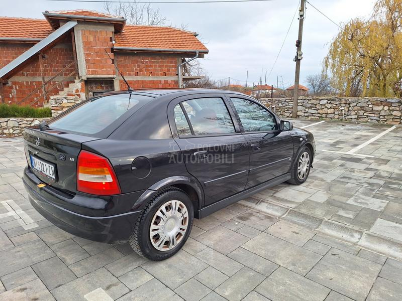 Opel Astra H 1.6