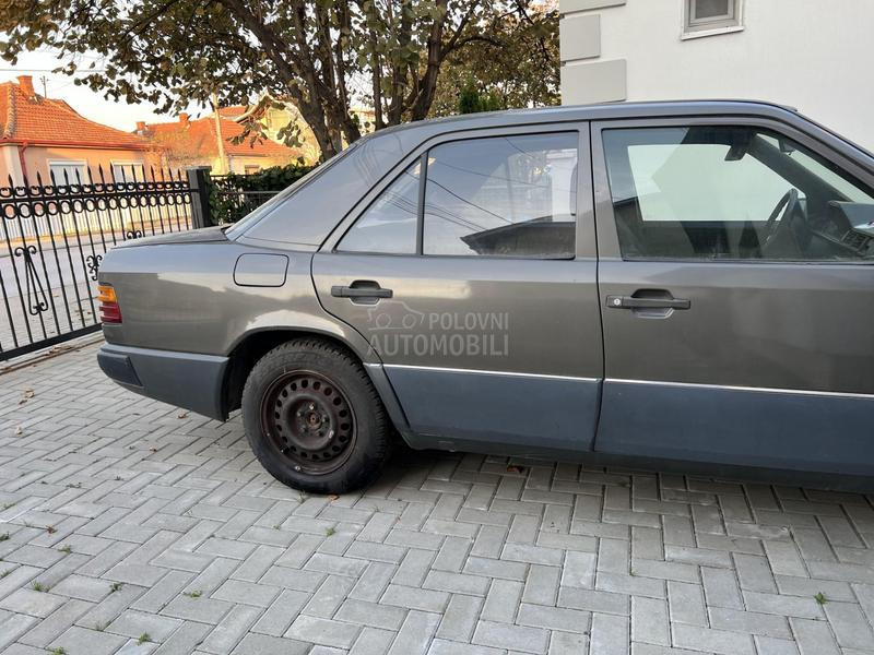 Mercedes Benz W124 2.0