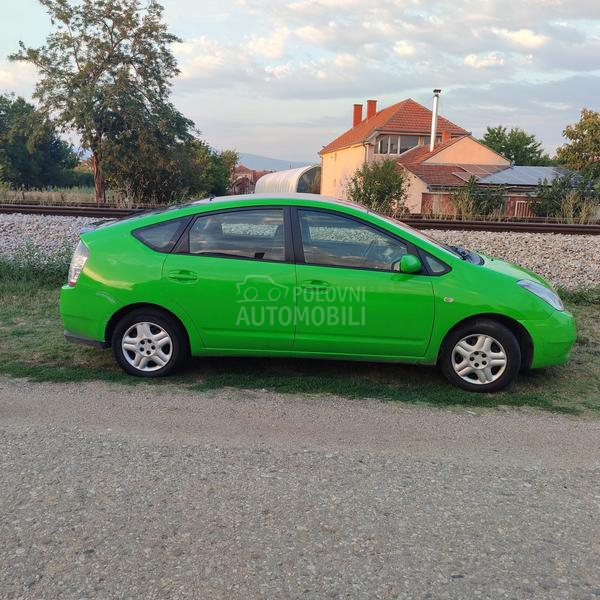 Toyota Prius 1.5hibrid TNG