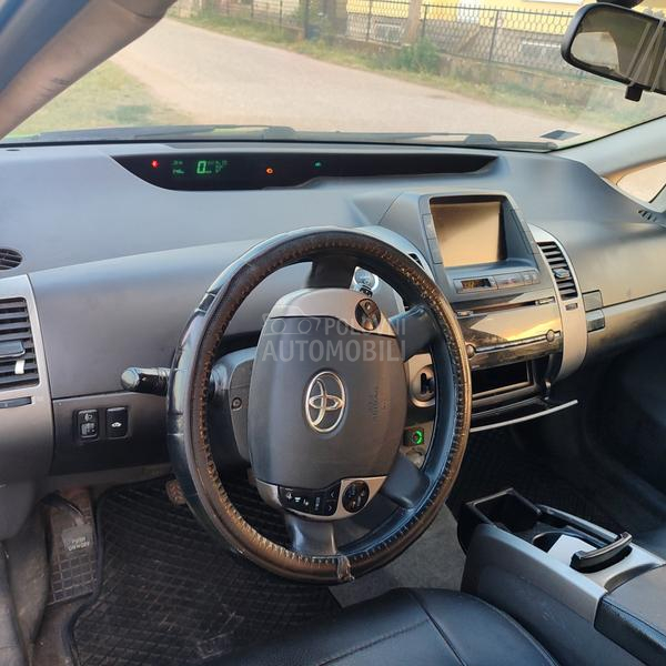 Toyota Prius 1.5hibrid TNG