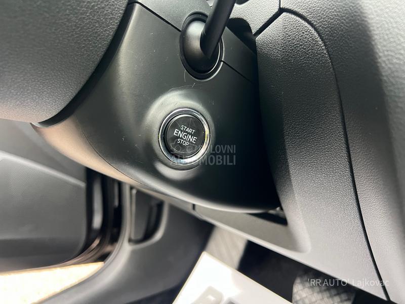 Škoda Octavia 1.6TDI PANO-LED