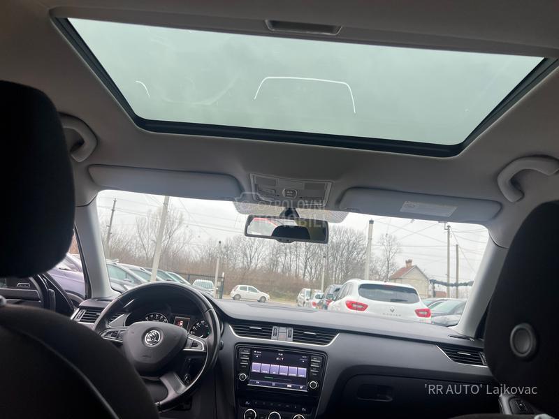 Škoda Octavia 1.6TDI PANO-LED
