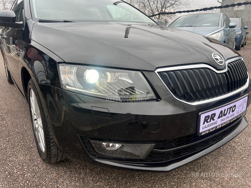 Škoda Octavia 1.6TDI PANO-LED
