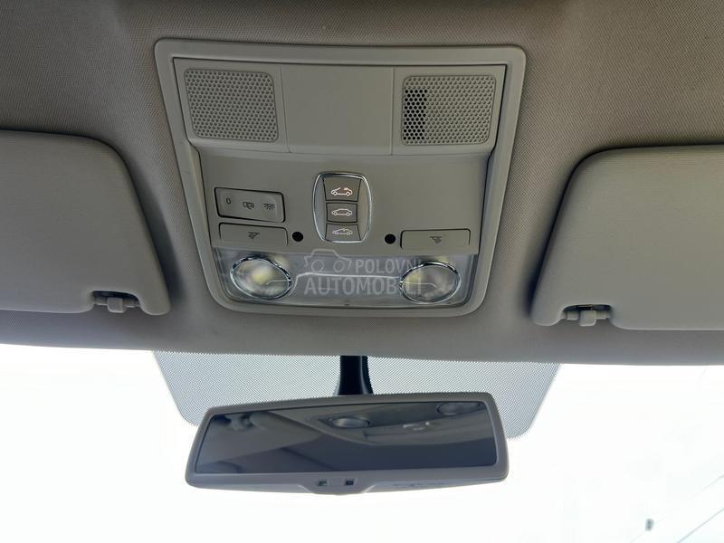 Škoda Octavia 1.6TDI PANO-LED